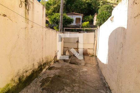 Vista da Sala de casa à venda com 2 quartos, 50m² em Engenhoca, Niterói