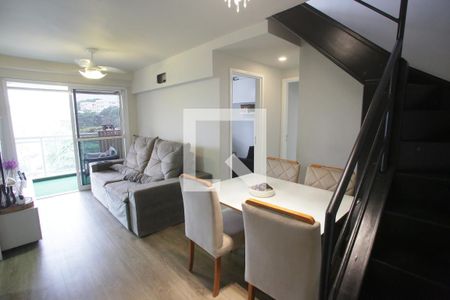Sala 1 de apartamento para alugar com 3 quartos, 123m² em Pechincha, Rio de Janeiro