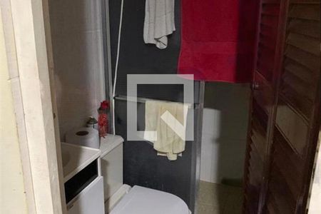 Casa à venda com 5 quartos, 180m² em Vila Carmosina, São Paulo