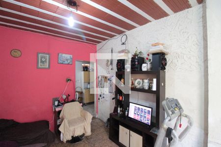 Sala de casa à venda com 3 quartos, 105m² em Primeiro de Maio, Belo Horizonte