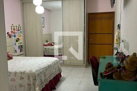 Casa à venda com 4 quartos, 230m² em Jardim Ocara, Santo André