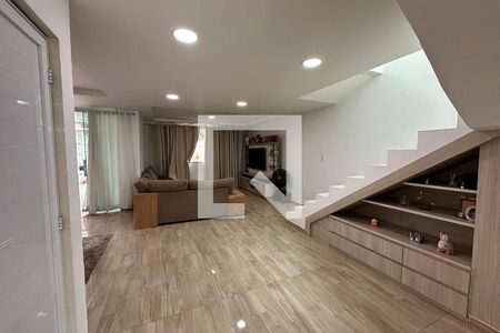 Casa à venda com 5 quartos, 320m² em Recreio dos Bandeirantes, Rio de Janeiro