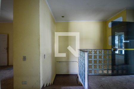 Escada de casa para alugar com 9 quartos, 463m² em Nossa Senhora do O, São Paulo