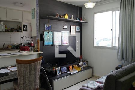 Sala de apartamento à venda com 2 quartos, 50m² em Jardim Cocaia, Guarulhos