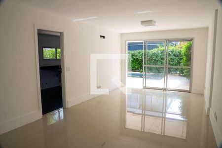 Casa à venda com 4 quartos, 214m² em Recreio dos Bandeirantes, Rio de Janeiro
