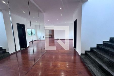 Casa para alugar com 4 quartos, 647m² em Jardim Sao Paulo II, Cotia