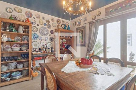 Casa à venda com 4 quartos, 320m² em Residencial Tres (Alphaville), Santana de Parnaíba