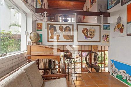 Casa à venda com 3 quartos, 250m² em Residencial Tres (Alphaville), Santana de Parnaíba