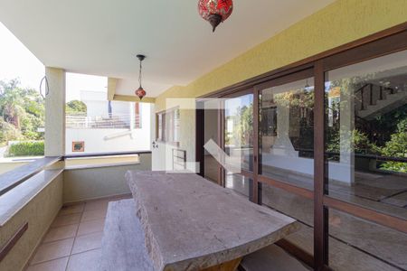 Sacada de casa para alugar com 3 quartos, 450m² em Nova Fazendinha, Carapicuíba