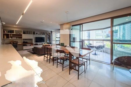 Apartamento à venda com 4 quartos, 156m² em Belvedere, Belo Horizonte