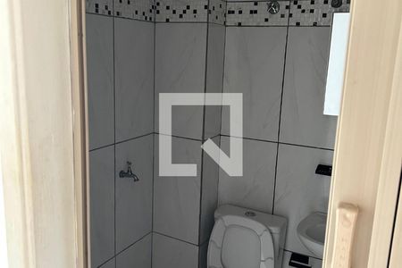 Banheiro de kitnet/studio à venda com 1 quarto, 28m² em Santa Cecília, São Paulo