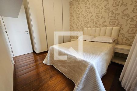 Casa à venda com 4 quartos, 300m² em Vila Santos, São Paulo
