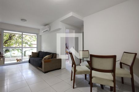 Sala de apartamento para alugar com 2 quartos, 68m² em Jacarepaguá, Rio de Janeiro