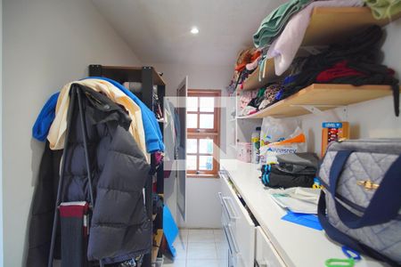 Closet da suíte de casa à venda com 4 quartos, 120m² em Rio dos Sinos, São Leopoldo