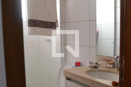 Banheiro da Suíte de apartamento para alugar com 2 quartos, 58m² em Jardim Atlântico, Goiânia