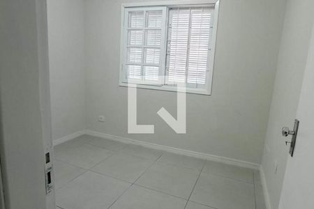 Casa à venda com 3 quartos, 206m² em Vila Scarpelli, Santo André