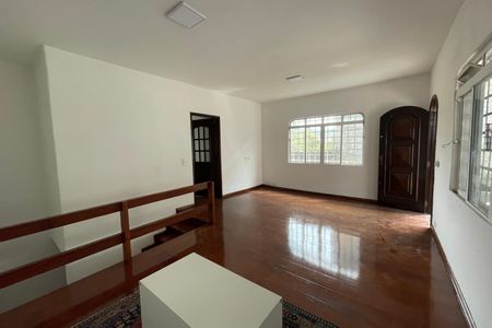 Sala de casa para alugar com 4 quartos, 406m² em Parque Rincao, Cotia