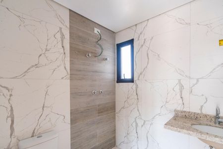 Banheiro de kitnet/studio à venda com 1 quarto, 66m² em Jardim Stella, Santo André