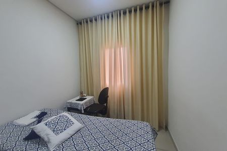 Casa à venda com 3 quartos, 240m² em Jardim Ocara, Santo André