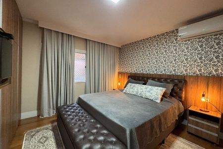 Casa à venda com 5 quartos, 380m² em Residencial Tres (Alphaville), Santana de Parnaíba