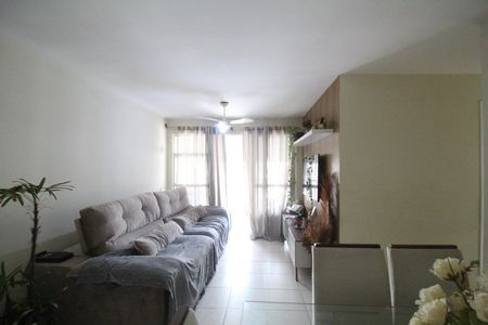 Sala de apartamento para alugar com 3 quartos, 78m² em Pechincha, Rio de Janeiro