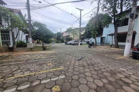 Casa à venda com 2 quartos, 95m² em Sapê, Niterói