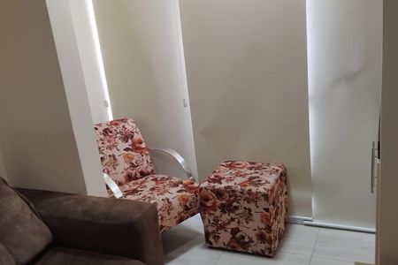 Sala de apartamento à venda com 3 quartos, 56m² em Jardim Cocaia, Guarulhos