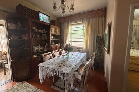 Casa à venda com 4 quartos, 218m² em Centro, São Leopoldo