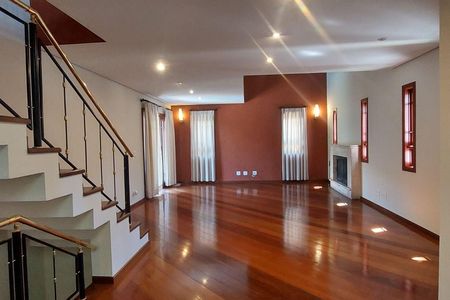 Casa para alugar com 4 quartos, 436m² em São Paulo II, Cotia