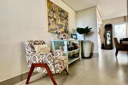 Foto 02 de casa de condomínio à venda com 4 quartos, 370m² em Alphaville, Santana de Parnaíba