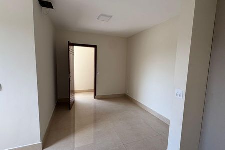 Casa à venda com 5 quartos, 380m² em Residencial Tres (Alphaville), Santana de Parnaíba