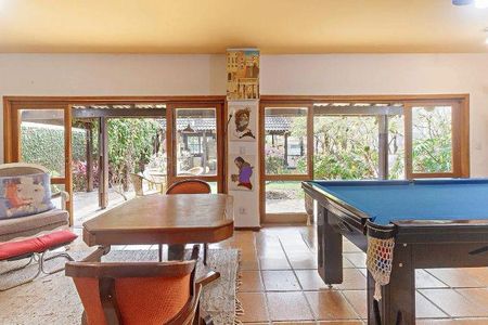 Casa à venda com 3 quartos, 250m² em Residencial Tres (Alphaville), Santana de Parnaíba