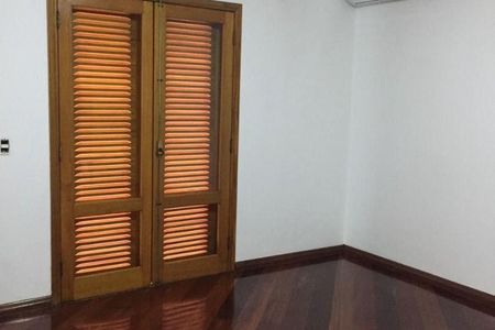 Casa à venda com 4 quartos, 302m² em Alphaville, Santana de Parnaíba