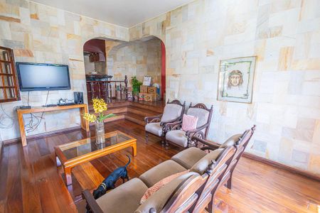 sala de casa para alugar com 5 quartos, 450m² em Universitário, Belo Horizonte