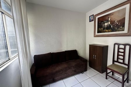 Sala de apartamento à venda com 3 quartos, 70m² em Alto Barroca, Belo Horizonte