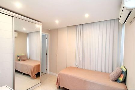 Casa à venda com 4 quartos, 210m² em Recreio dos Bandeirantes, Rio de Janeiro