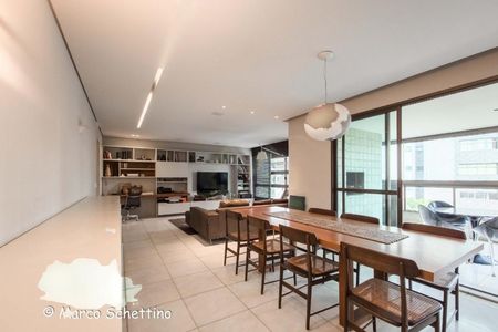 Apartamento à venda com 4 quartos, 156m² em Belvedere, Belo Horizonte