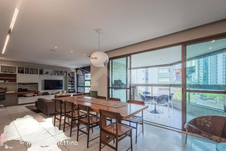 Apartamento à venda com 4 quartos, 156m² em Belvedere, Belo Horizonte