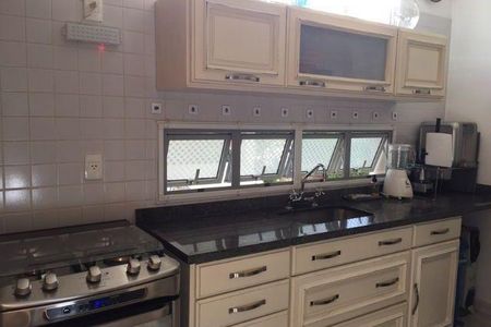 Casa de Condomínio à venda com 3 quartos, 205m² em Alphaville, Santana de Parnaíba