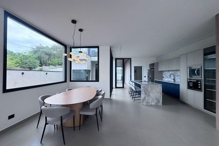 Casa para alugar com 4 quartos, 421m² em Granja Viana, Cotia