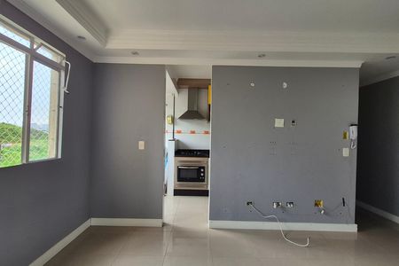 Sala de apartamento à venda com 2 quartos, 44m² em Jardim Ipanema, Santo André