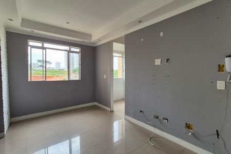 Sala de apartamento à venda com 2 quartos, 44m² em Jardim Ipanema, Santo André
