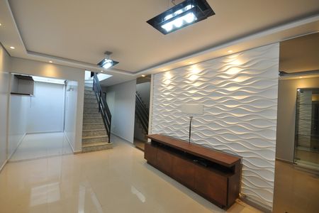 Sala de casa à venda com 3 quartos, 120m² em Vila Pedra Branca, São Paulo
