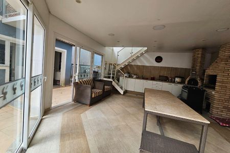 Casa à venda com 4 quartos, 300m² em Vila Santos, São Paulo