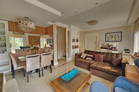 Casa à venda com 4 quartos, 300m² em Vila Santos, São Paulo