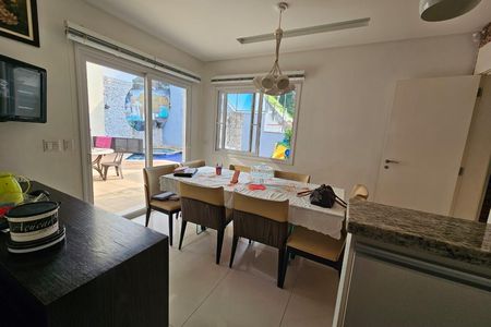 Casa à venda com 4 quartos, 300m² em Vila Santos, São Paulo