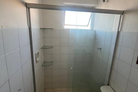 Banheiro de apartamento para alugar com 2 quartos, 52m² em Jardim Macedo, Ribeirão Preto