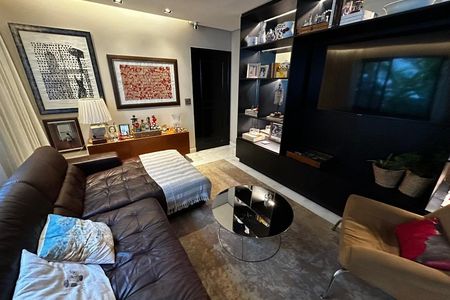 Apartamento à venda com 4 quartos, 140m² em Belvedere, Belo Horizonte