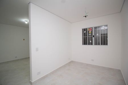 Sala de casa para alugar com 2 quartos, 55m² em Vila Pereira Cerca, São Paulo