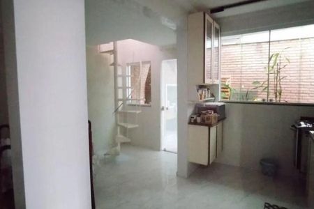 Casa à venda com 3 quartos, 136m² em Horto Florestal, São Paulo